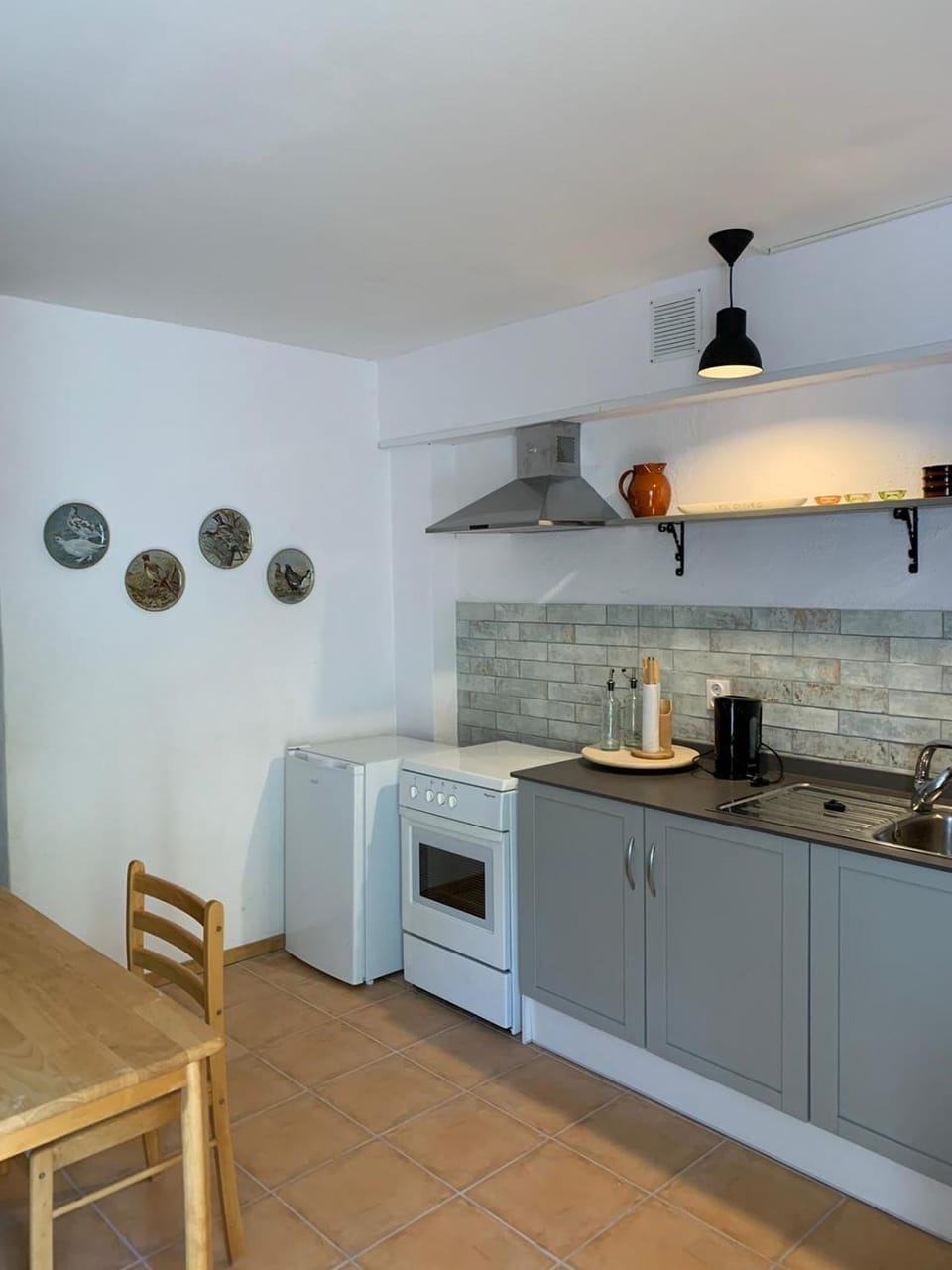 Kitchen or kitchenette