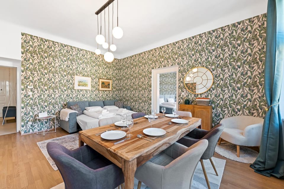 Living room, Dining area