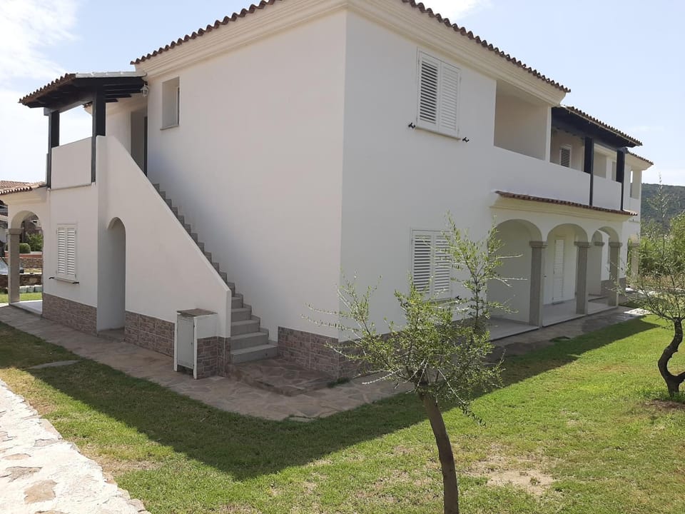 Property building, Garden