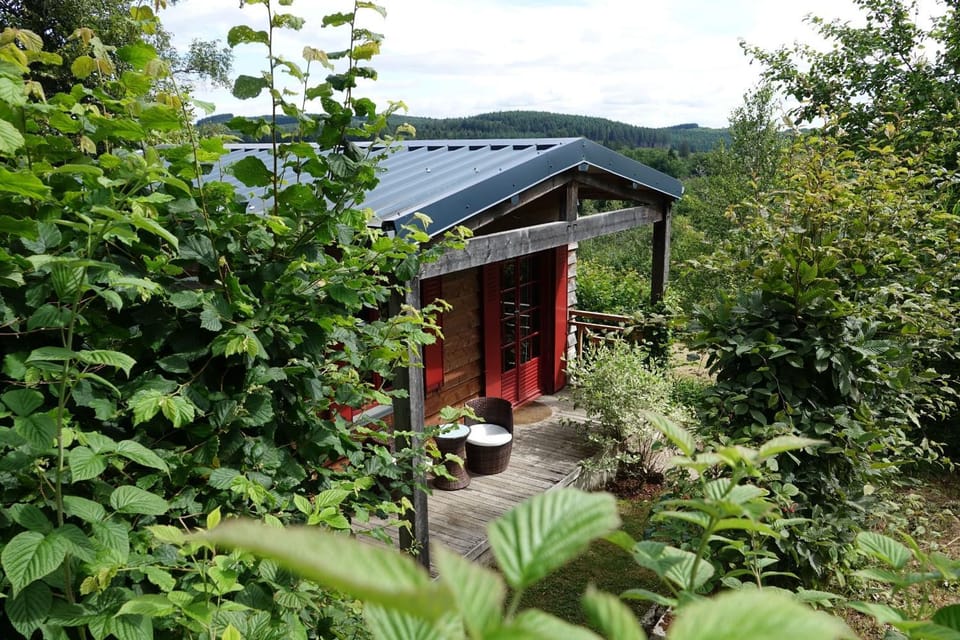 Property building, Garden, Balcony/Terrace