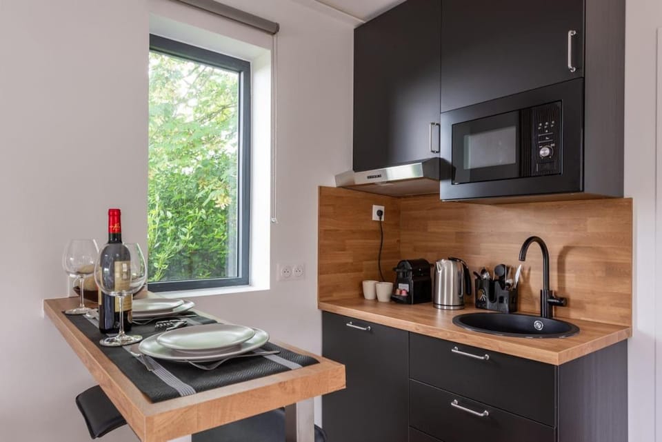 Tinyhouse avec Parking Proche Hypercentre et Gare - Tiny'N'Spa Apartment in Île-de-France