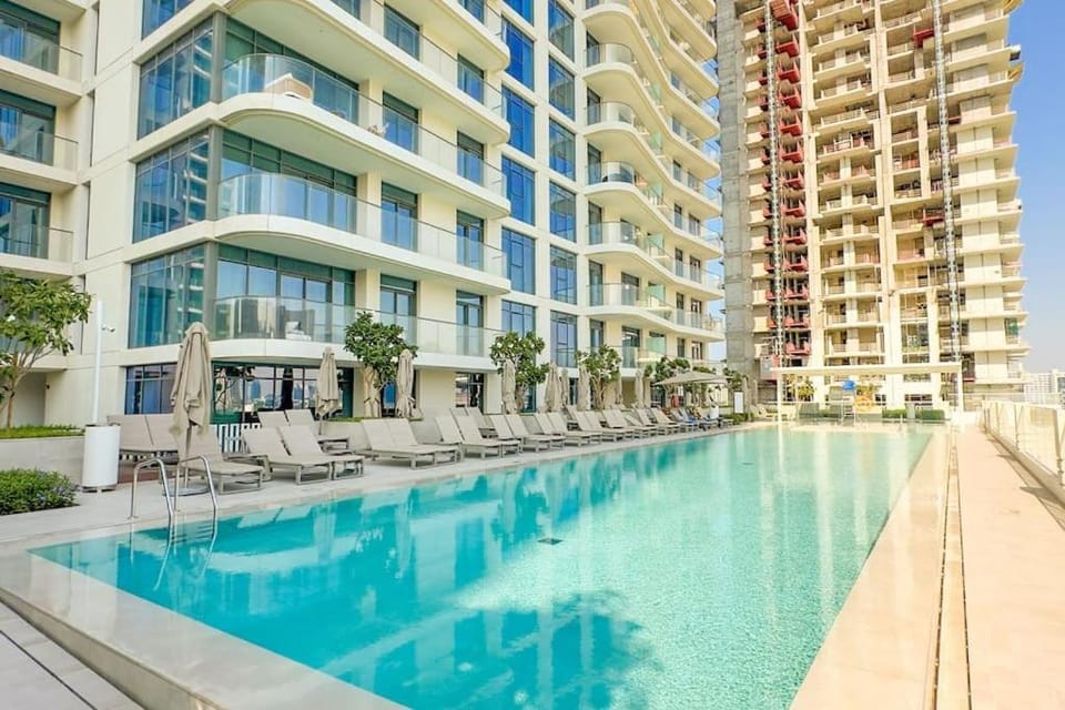 Property building, Swimming pool