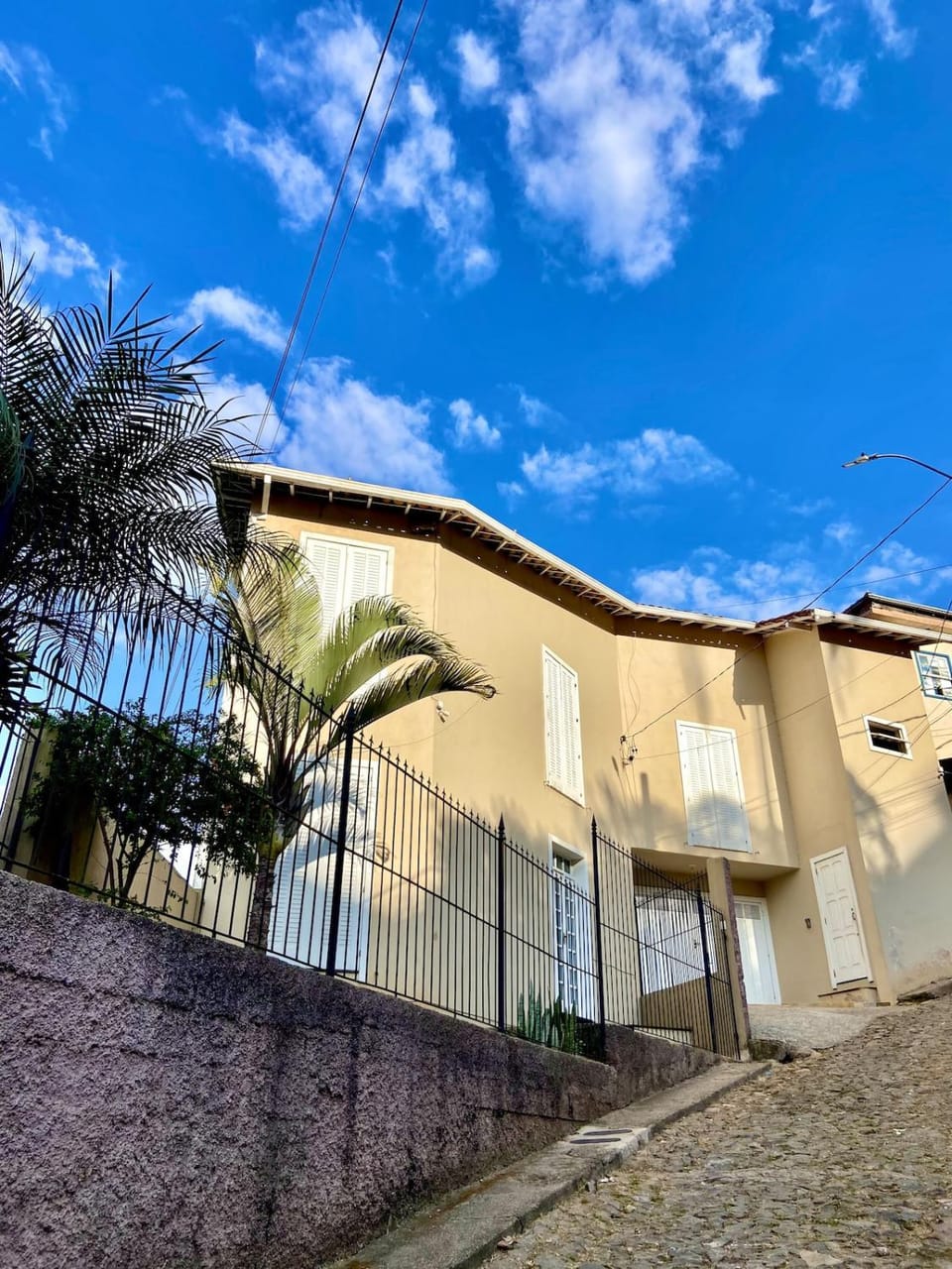 Casa arejada e iluminada, cozinha completa House in Ouro Preto