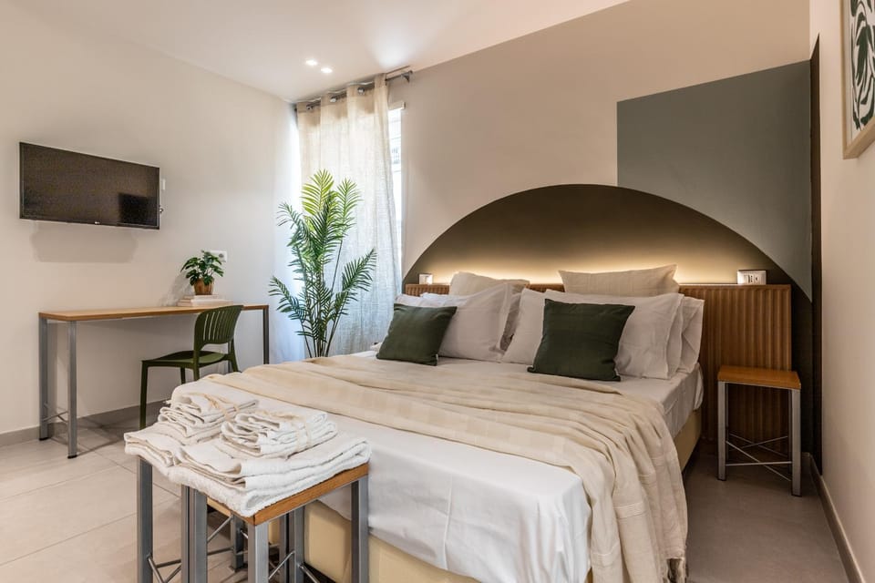 Bedroom, bunk bed