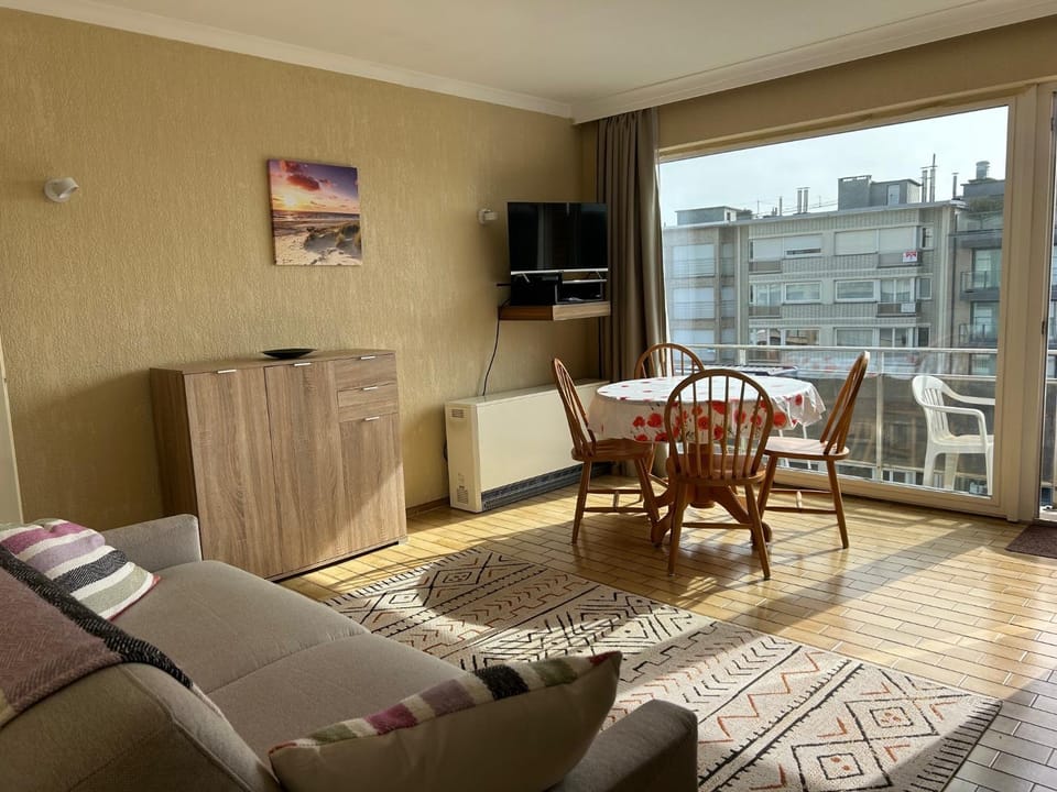 Balcony/Terrace, Living room, Seating area, Dining area