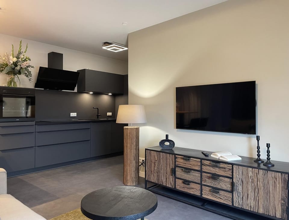 TV and multimedia, Kitchen or kitchenette