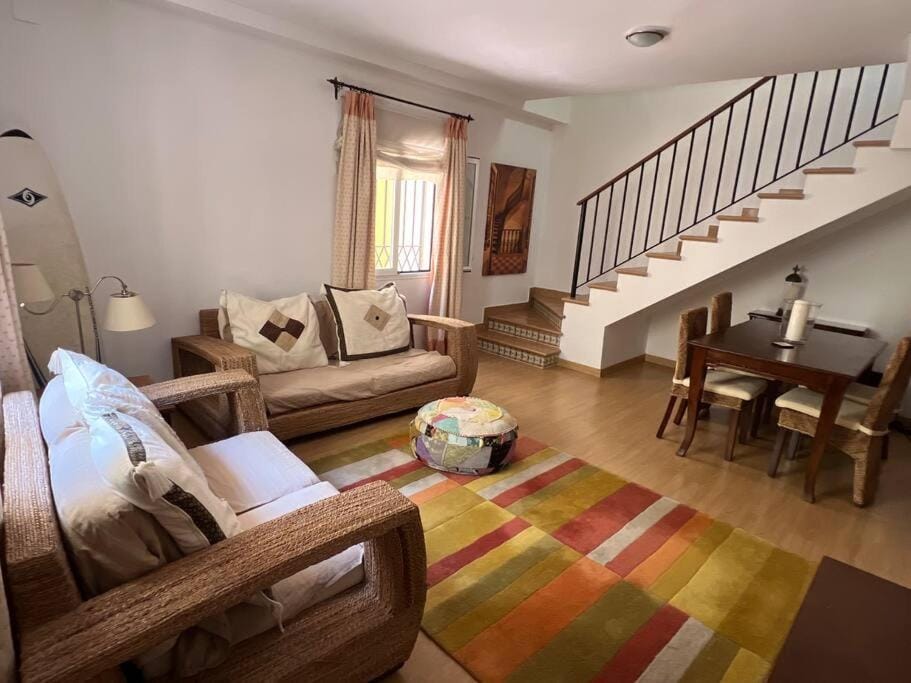 Living room, Seating area