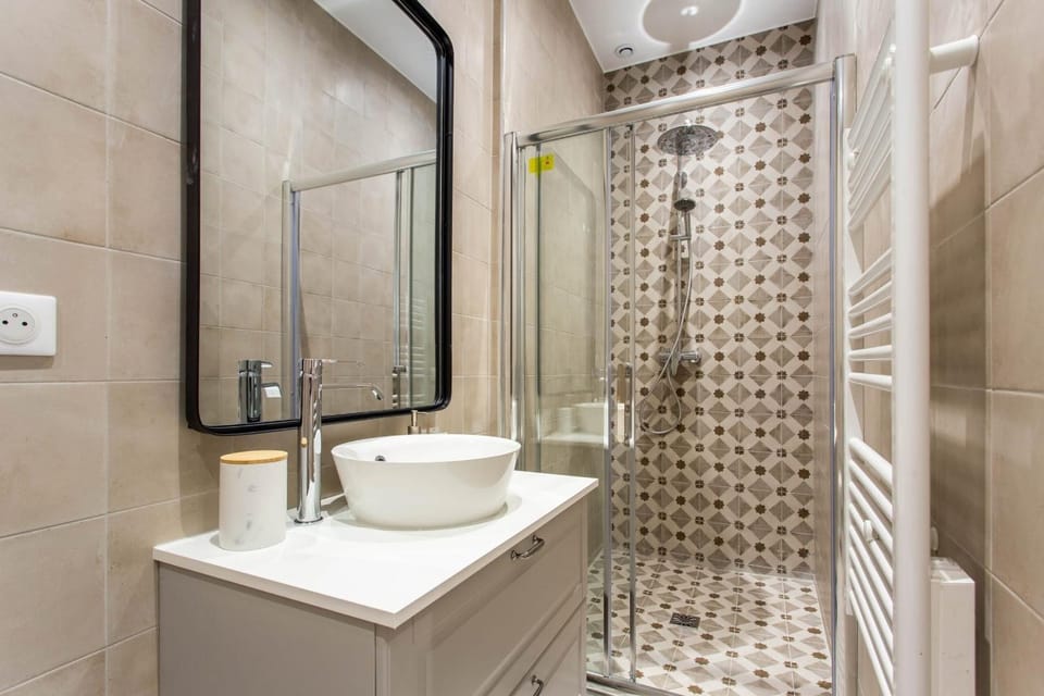 Shower, Bathroom