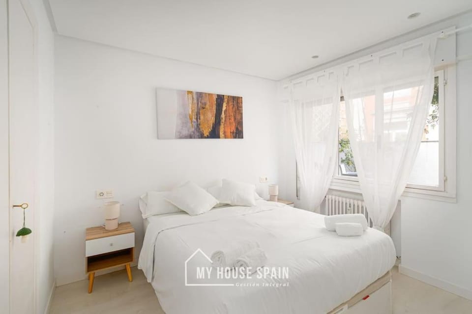 MyHouseSpain - Piso con terraza en el centro Apartment in Gijón