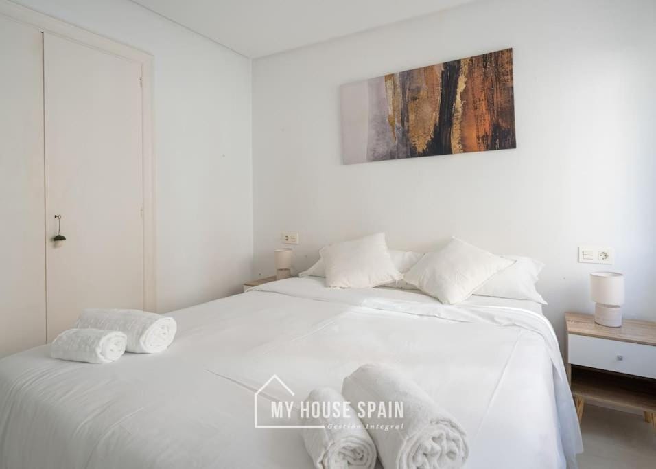 MyHouseSpain - Piso con terraza en el centro Apartment in Gijón