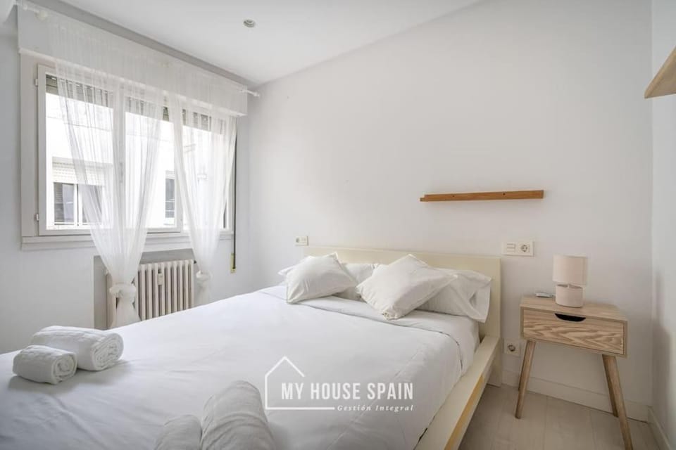 MyHouseSpain - Piso con terraza en el centro Apartment in Gijón