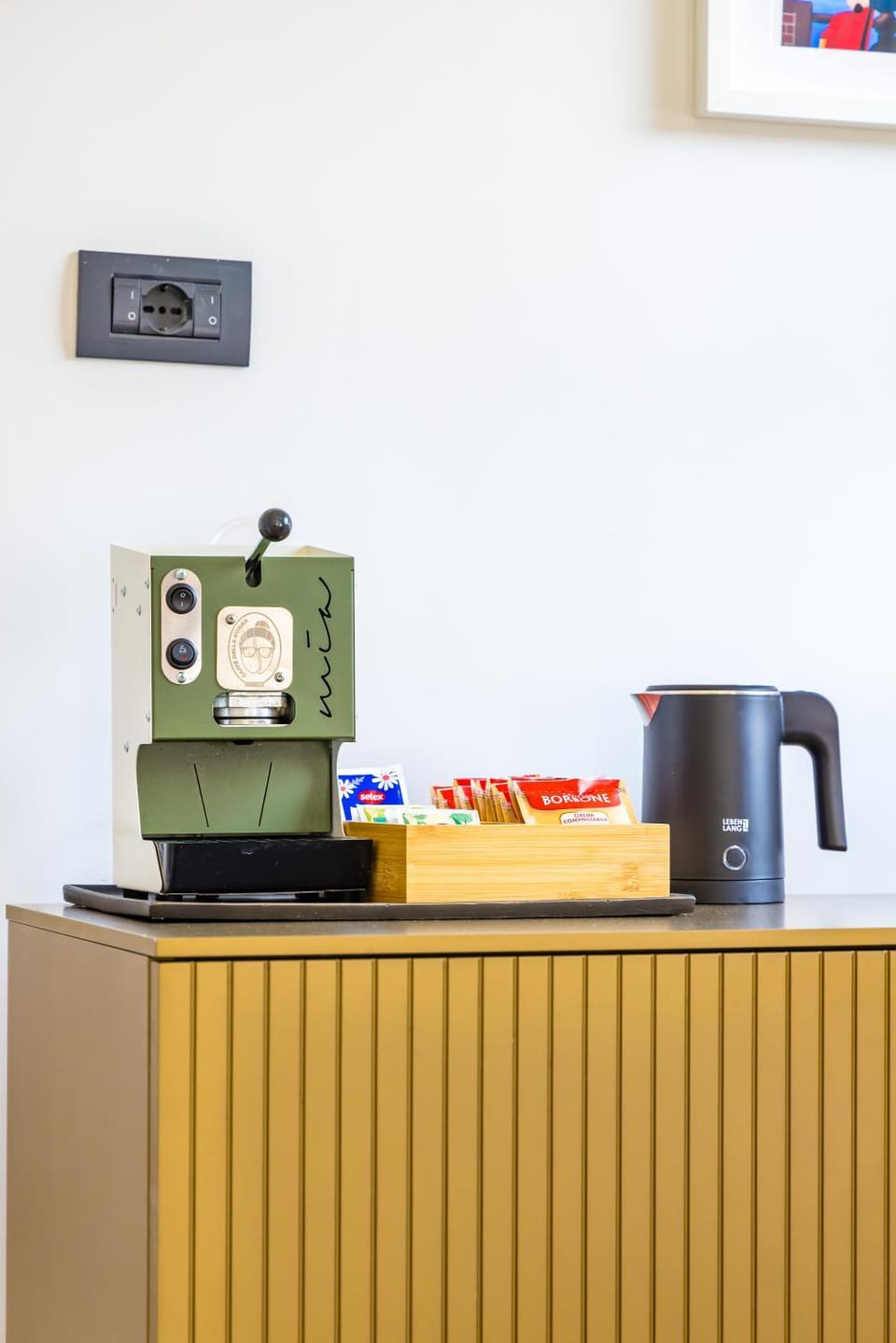 Coffee/tea facilities, Food and drinks, minibar