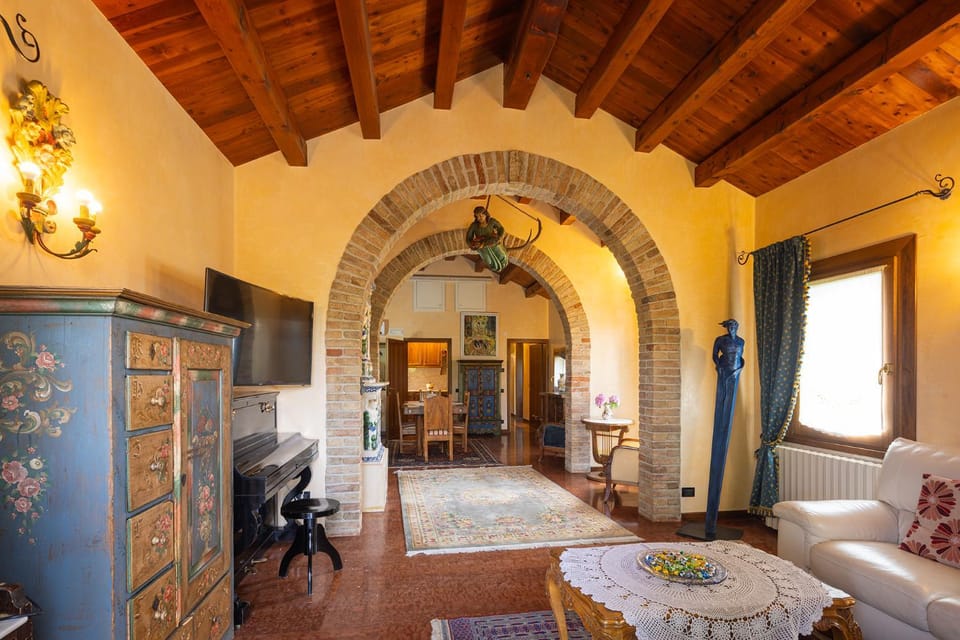 Living room, Seating area, furniture