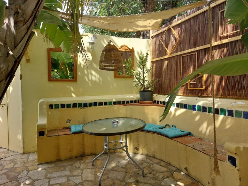 Small Oasis with pool near beach and Olhao Apartment in Olhão