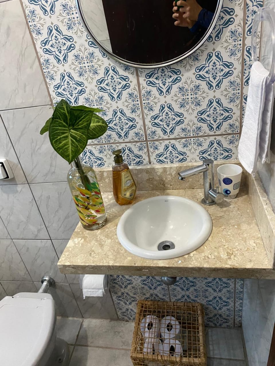 Bathroom, Internal: Not applicable to any particular room