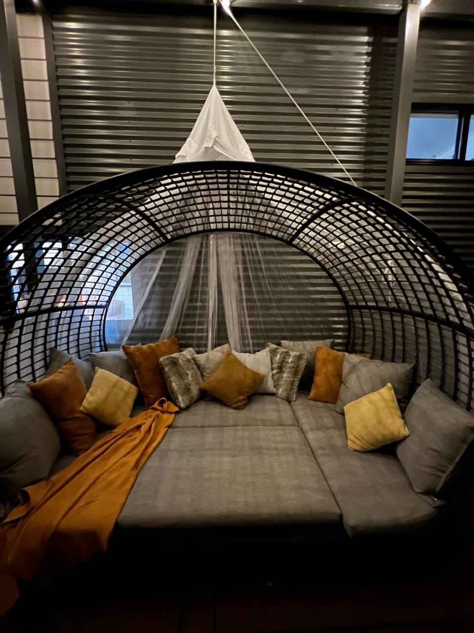 Patio, Bed
