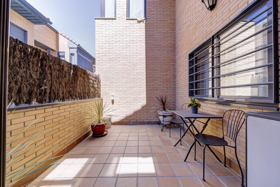 Patio, Balcony/Terrace
