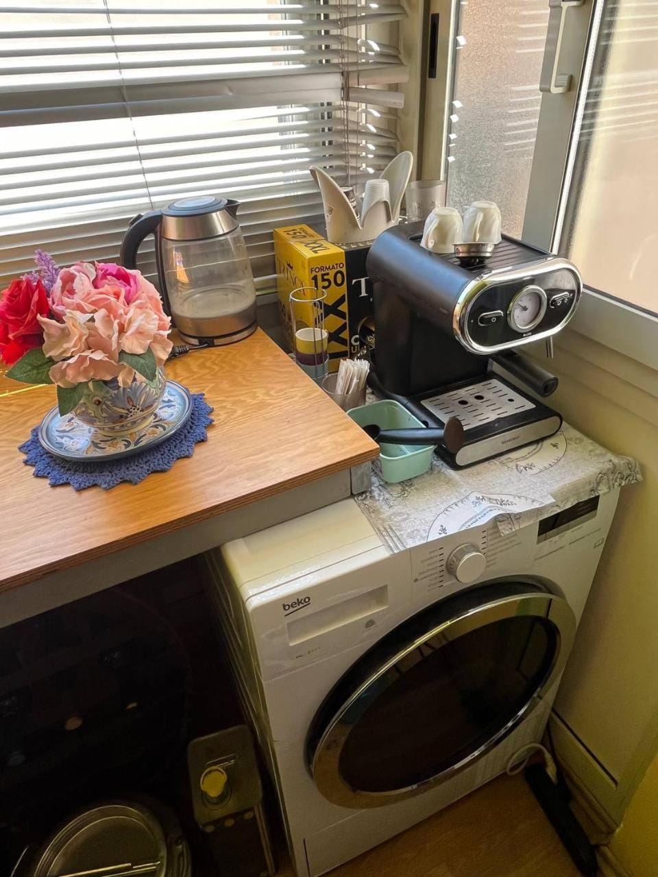 Coffee/tea facilities, Kitchen or kitchenette
