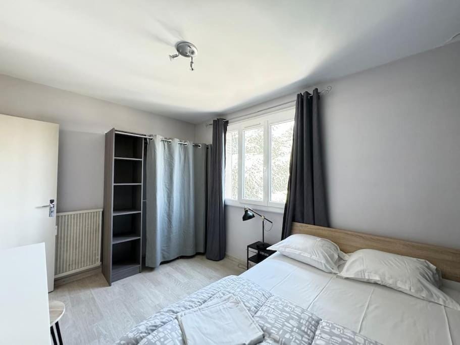 Appartement proche cézeaux - LéonBlum Apartment in Clermont-Ferrand