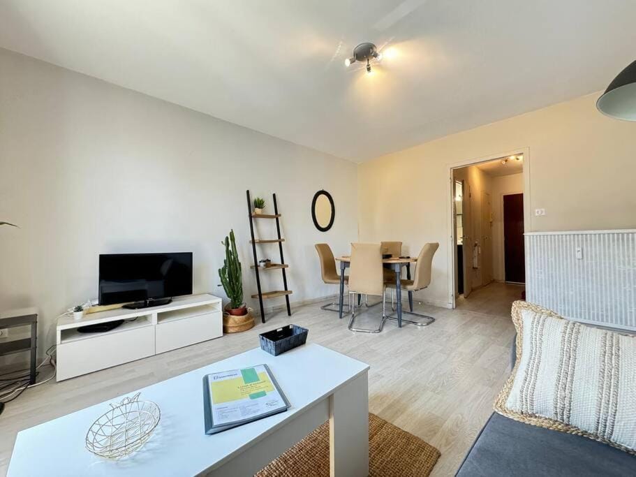 Appartement proche cézeaux - LéonBlum Apartment in Clermont-Ferrand
