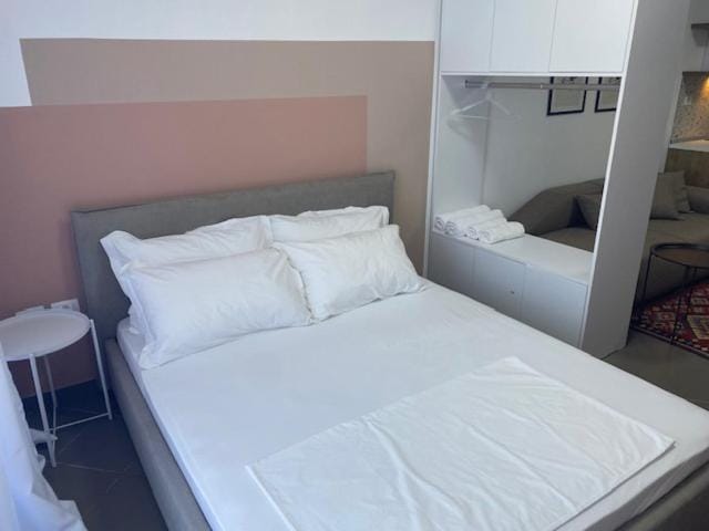 Lulu Suites - Studio Apartment in Tirana County, Albania