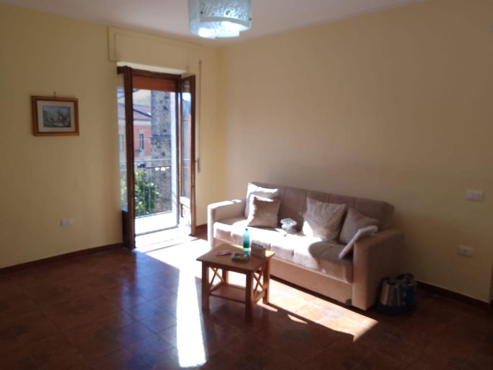 PM 9 Piazza Della Libertà Guest House Apartment in Campania