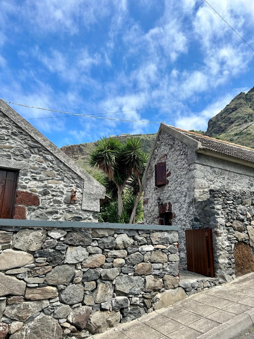 Property building, Day, Mountain view