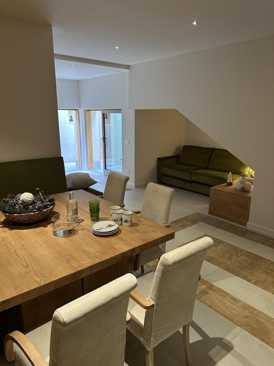 Living room, Seating area