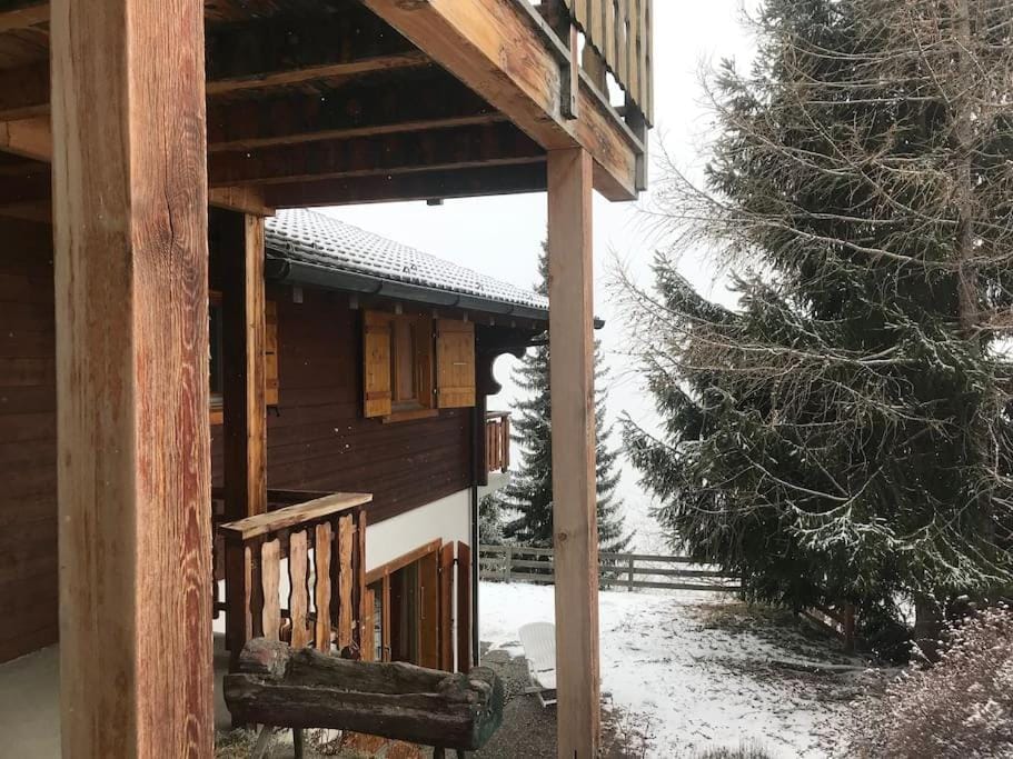 Property building, Day, Natural landscape, Winter, View (from property/room), Balcony/Terrace