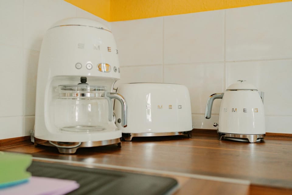 Coffee/tea facilities, toaster