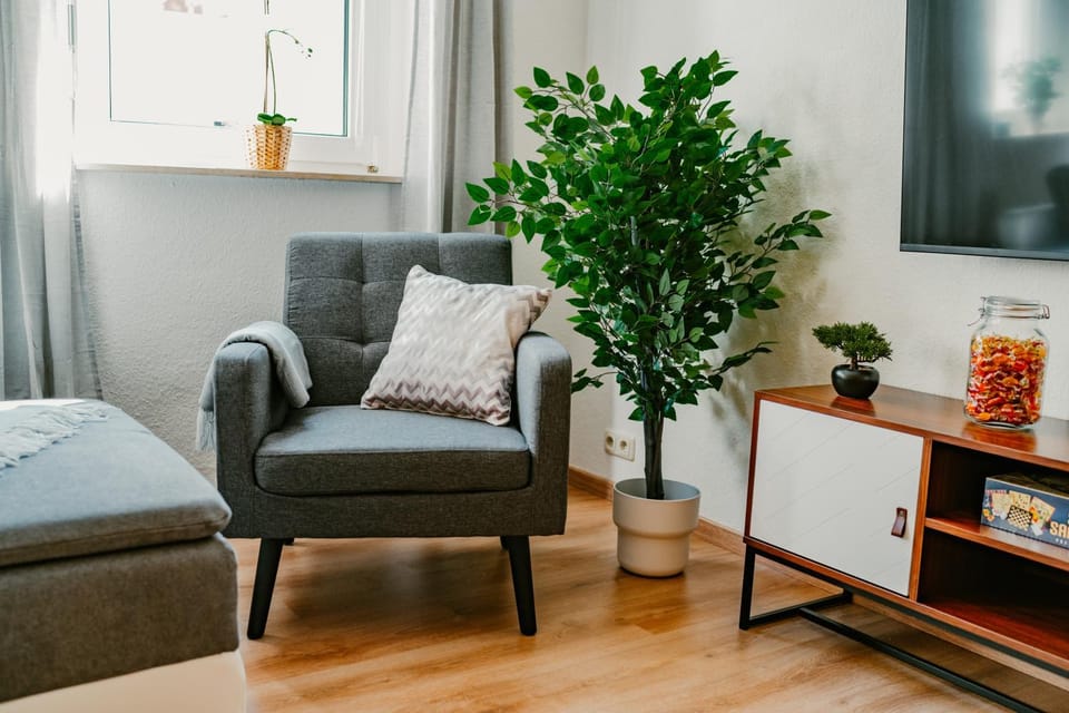 TV and multimedia, Living room, Seating area, Evening entertainment