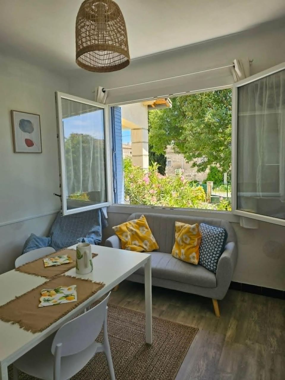 Partie de villa Apartment in Le Thor