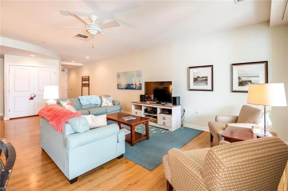 Lazy Waves 414B House in Sandbridge