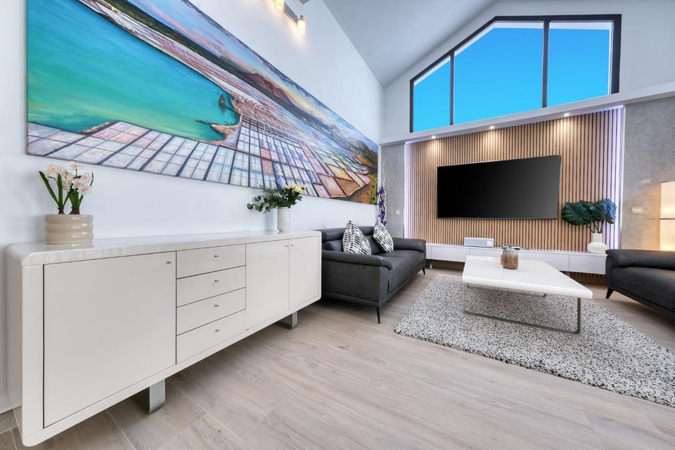 Communal lounge/ TV room, Living room