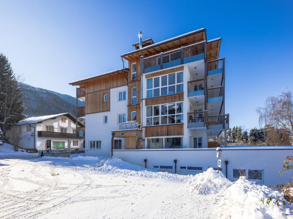 Property building, Winter