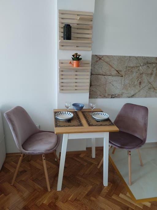 KostaStan - sa parkingom Apartment in Novi Sad