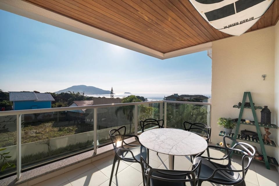 Apto Oásis com vista para o mar by Achei Floripa Apartment in Florianopolis