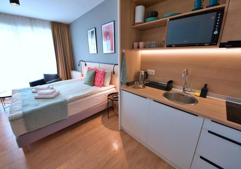 Bed, Kitchen or kitchenette, Photo of the whole room