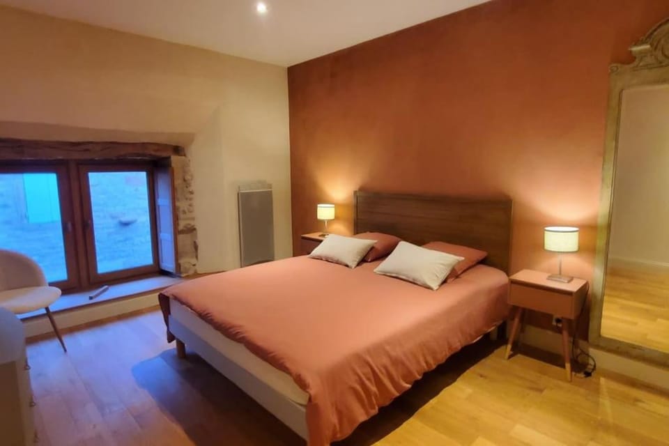 Maison romane avec jardin dans le centre de CLUNY House in Bourgogne-Franche-Comté