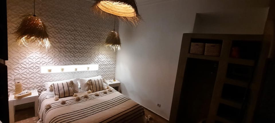 Bedroom, Quiet street view