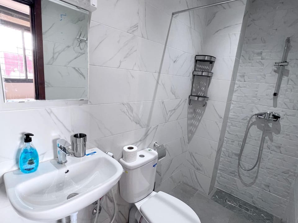 Shower, Toilet, Bathroom