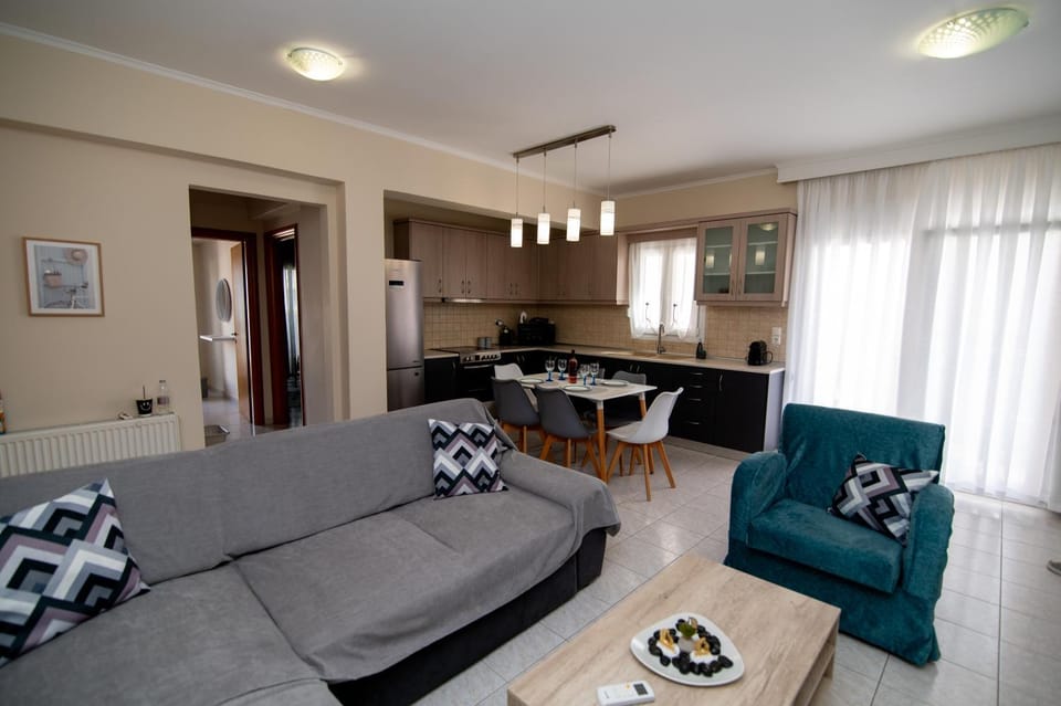 Living room, Dining area, kitchen