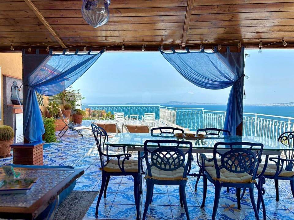 Day, Natural landscape, View (from property/room), Balcony/Terrace, Living room, Dining area, Mountain view, Sea view
