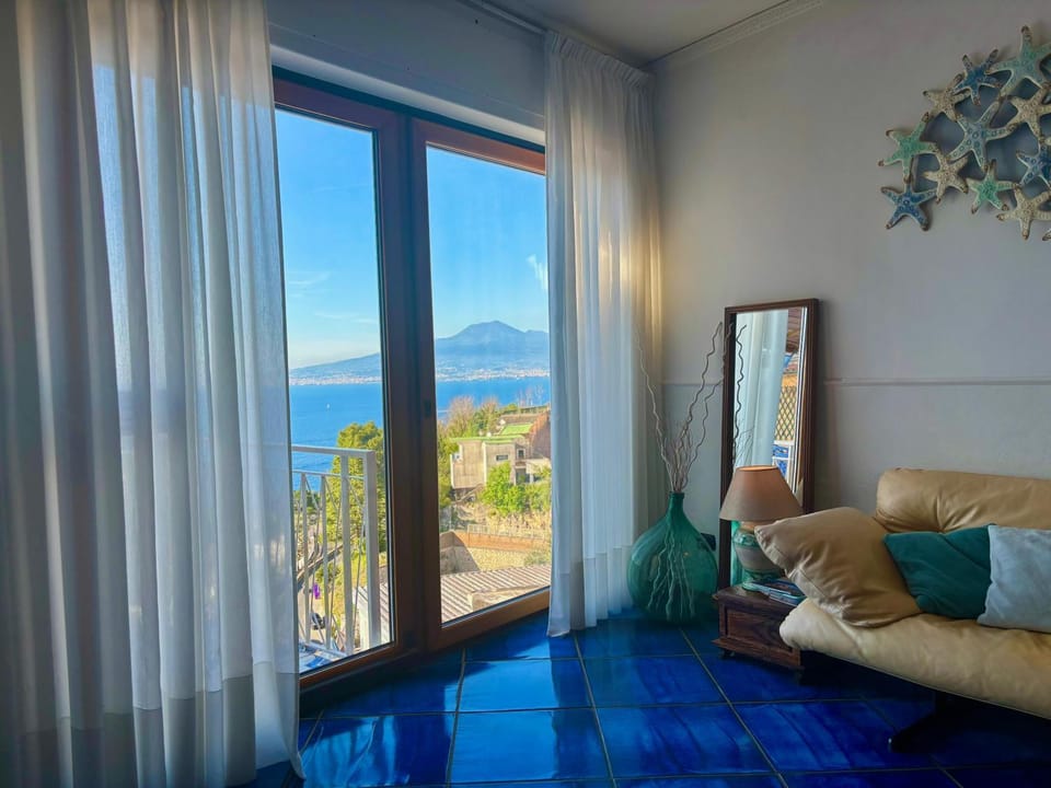 Living room, Mountain view, Sea view