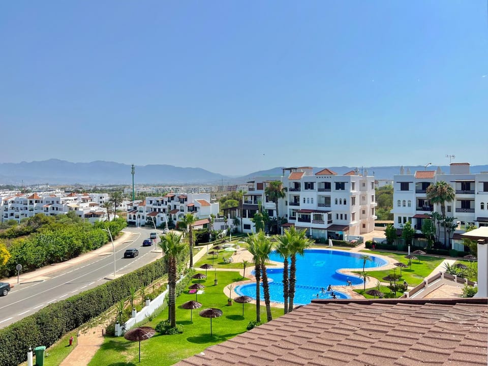 Mountain view, Pool view, Sea view