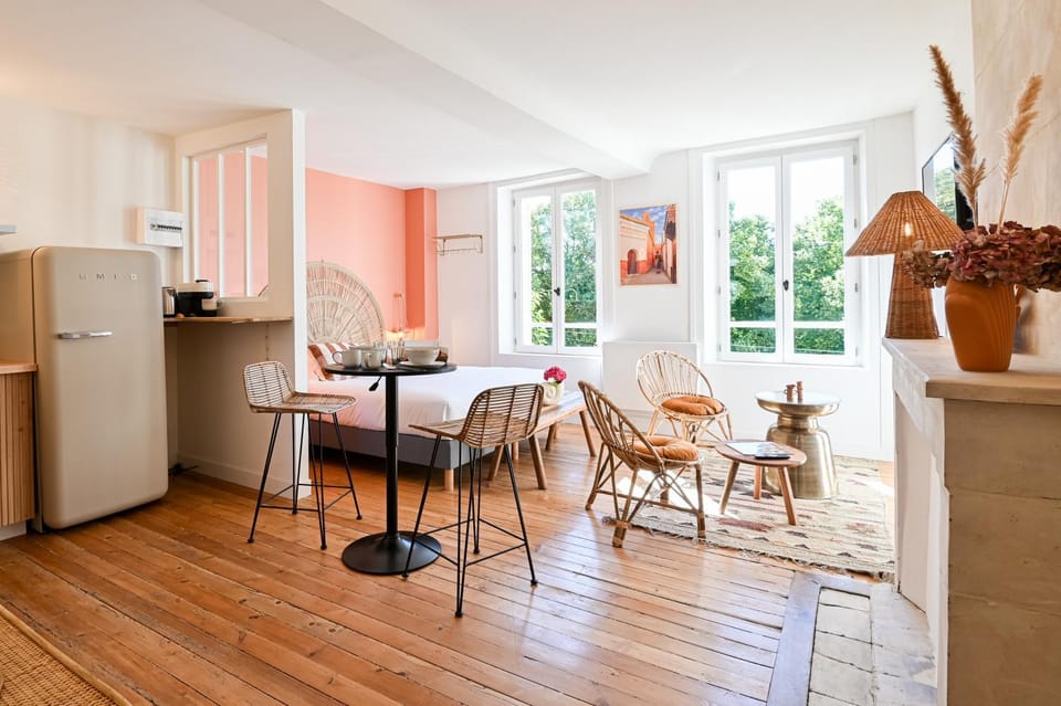 Villa Robs - Studios et Appartements - Localisation idéale Apartment hotel in Caen