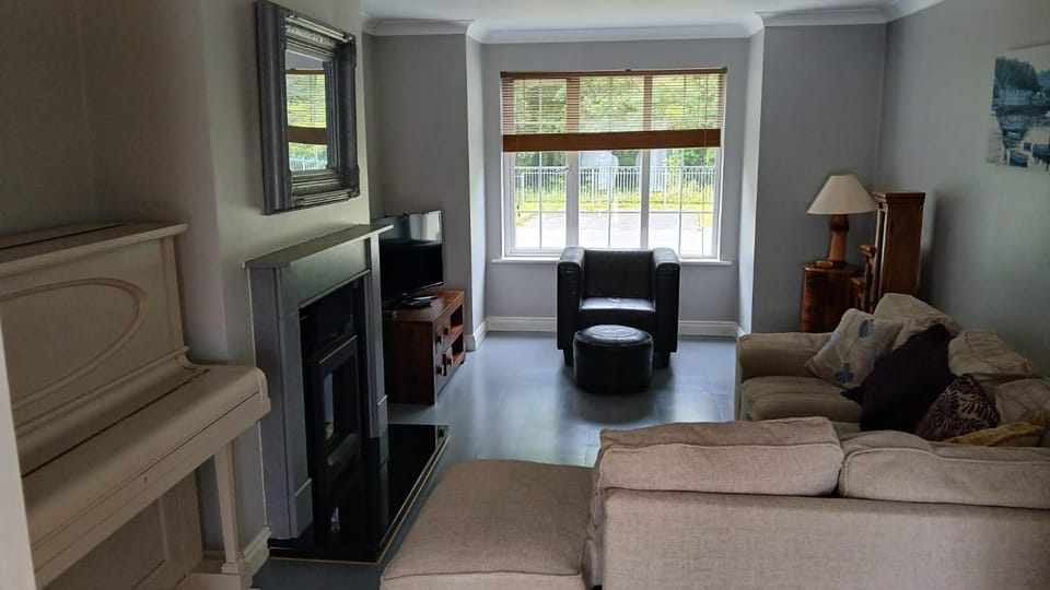 Oranmore Holiday Home House in County Galway