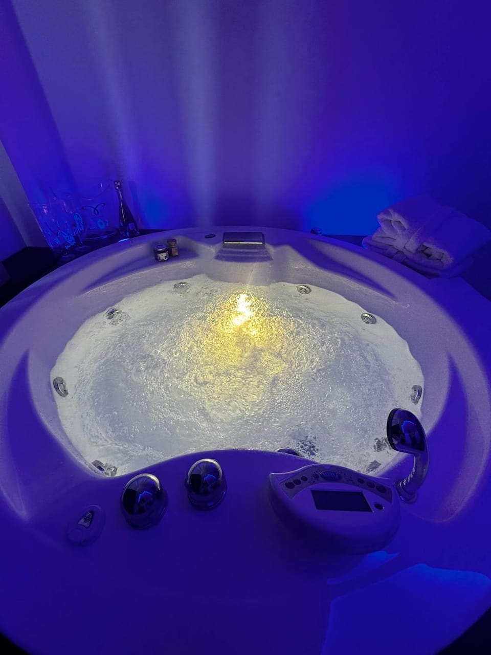 Hot Tub, Hot Tub