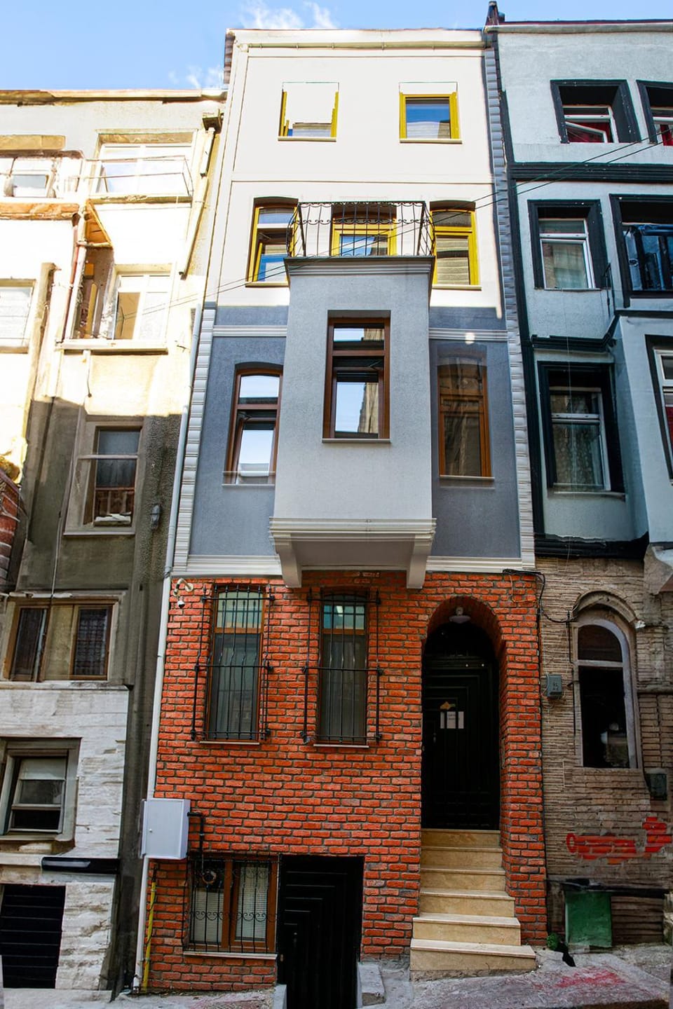 Property building, Day, Neighbourhood, Street view