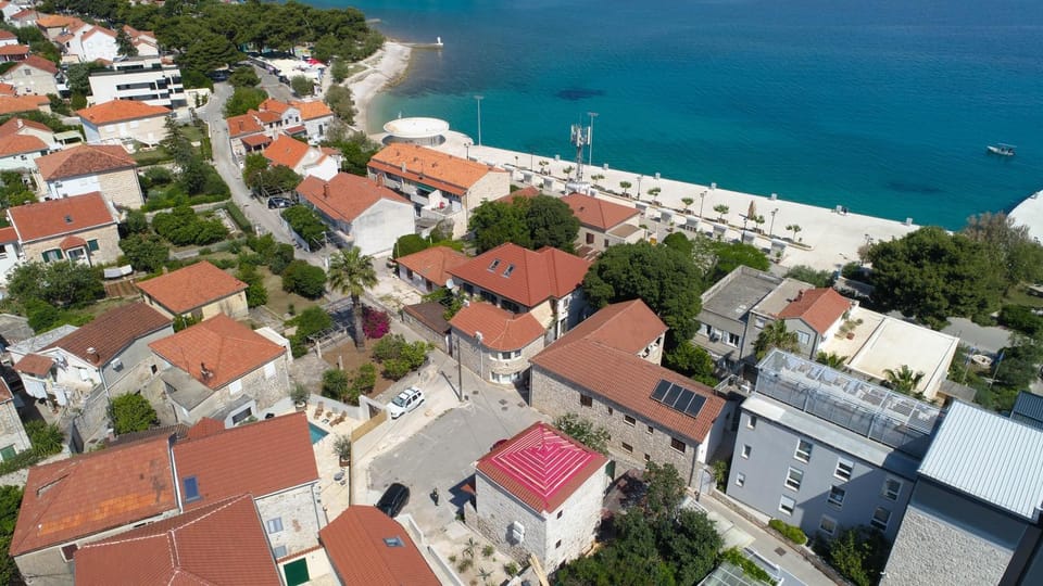 Property building, Day, Neighbourhood, Bird's eye view, Beach, City view, Sea view